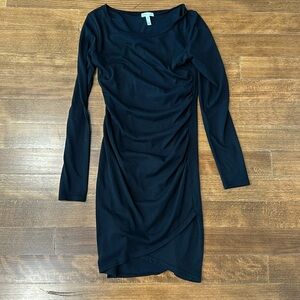 Leith long sleeve dress sheath crew with cross front and ruching sz medium black